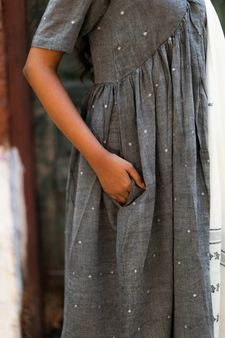 Handloom Grey Soft Cotton Jamdani Kurta Set With Dupatta | SHOBITAM