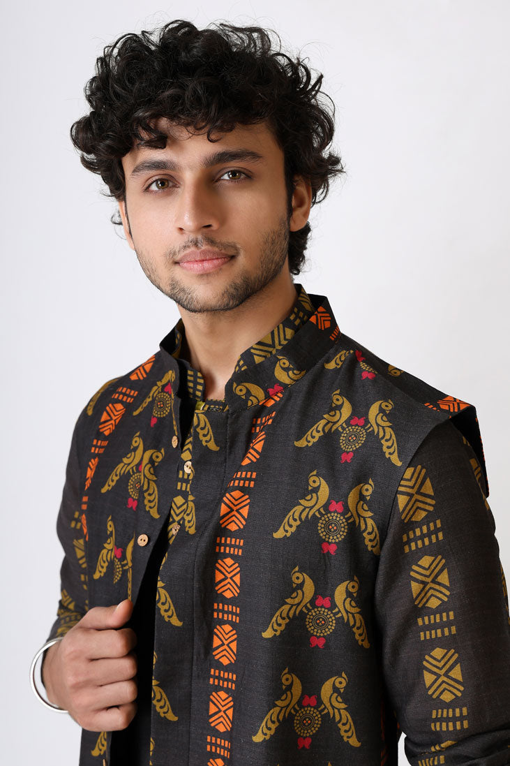 SANGHARSH BLACK MAYIL JACKET | SHOBITAM