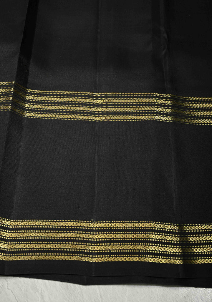 Authentic Yellow Korvai Gadwal Silk Saree with Grand Pallu, Black Borders and Zari | SILK MARK CERTIFIED