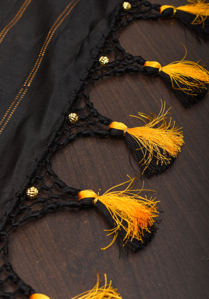 Yellow Exquisite Korvai Gadwal Silk Saree with Black  Borders | SILK MARK CERTIFIED