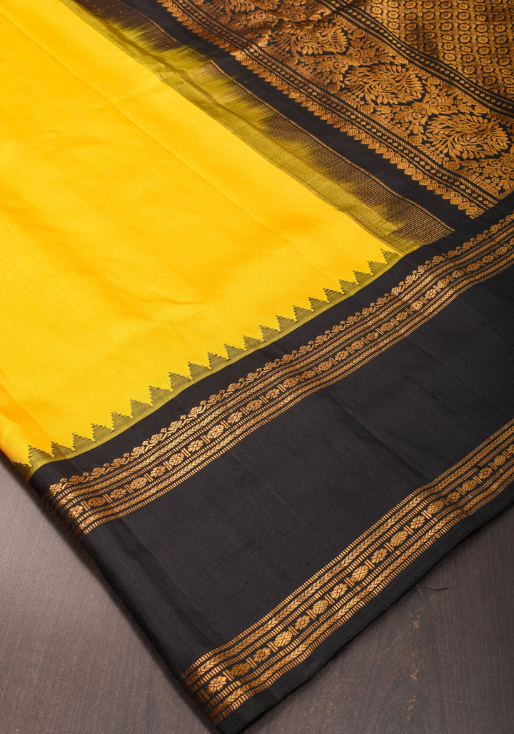Yellow Exquisite Korvai Gadwal Silk Saree with Black  Borders | SILK MARK CERTIFIED