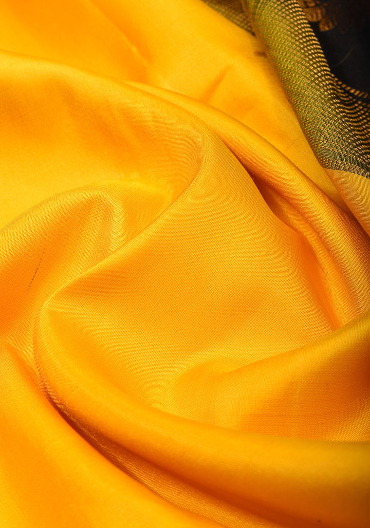 Yellow Exquisite Korvai Gadwal Silk Saree with Black  Borders | SILK MARK CERTIFIED