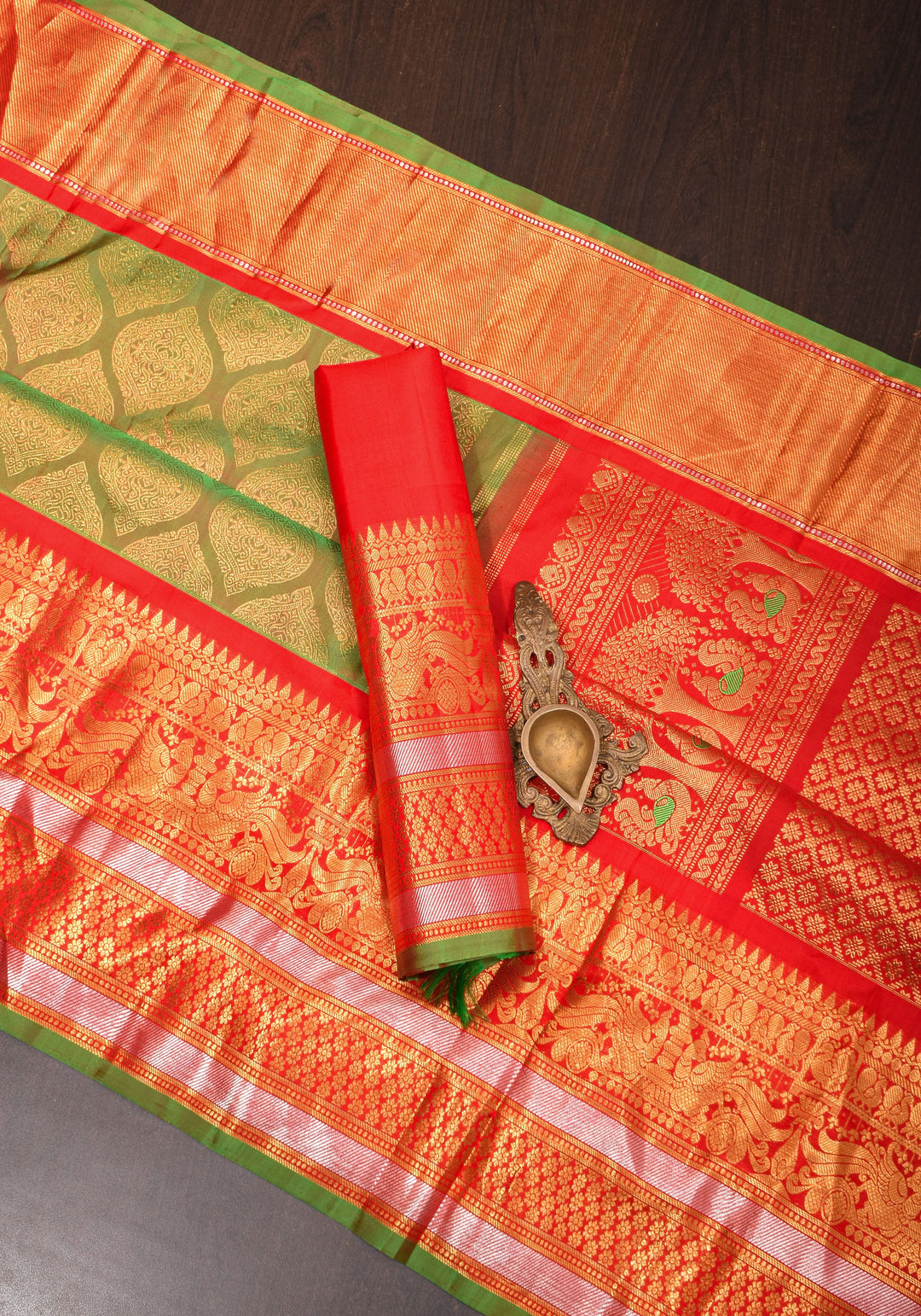 Exquisite Pure Gadwal Silk Saree in Henna Green dual tone  brocade with Contrast Red border and meenakari pallu| SILK MARK CERTIFIED