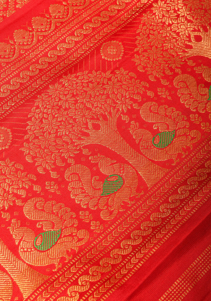 Exquisite Pure Gadwal Silk Saree in Henna Green dual tone  brocade with Contrast Red border and meenakari pallu| SILK MARK CERTIFIED