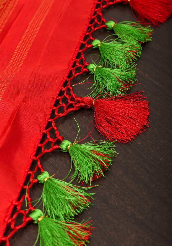 Exquisite Pure Gadwal Silk Saree in Henna Green dual tone  brocade with Contrast Red border and meenakari pallu| SILK MARK CERTIFIED