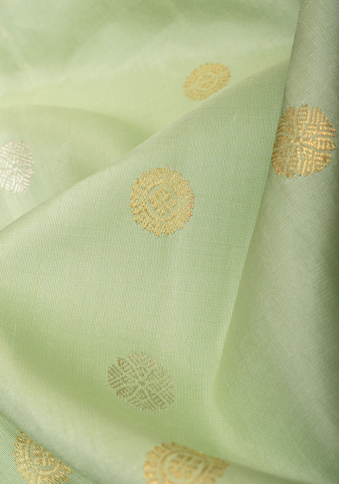 Tea Green Exquisite Korvai weave Gadwal Pure Silk Saree with zari buttas and Tri-tone Zari border| SILK MARK CERTIFIED