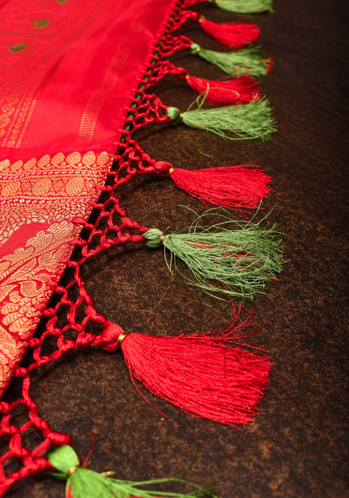 Green Dual Tone Gadwal Silk Saree with Brocade and Red Contrast Wide Border  | SILK MARK CERTIFIED