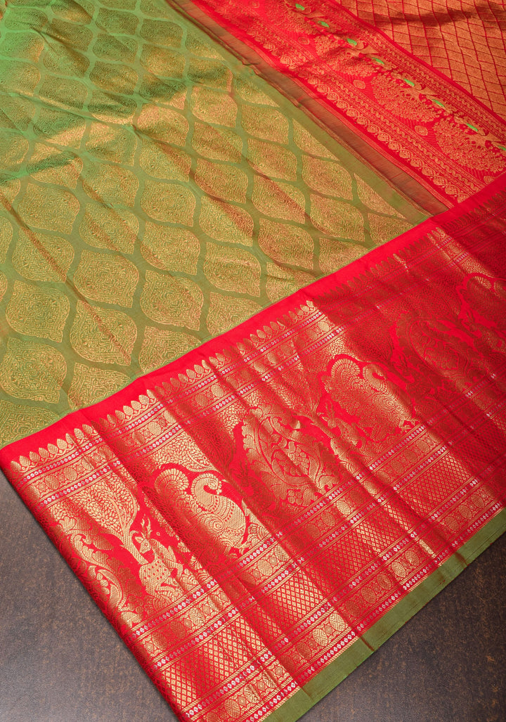 Green Dual Tone Gadwal Silk Saree with Brocade and Red Contrast Wide Border  | SILK MARK CERTIFIED