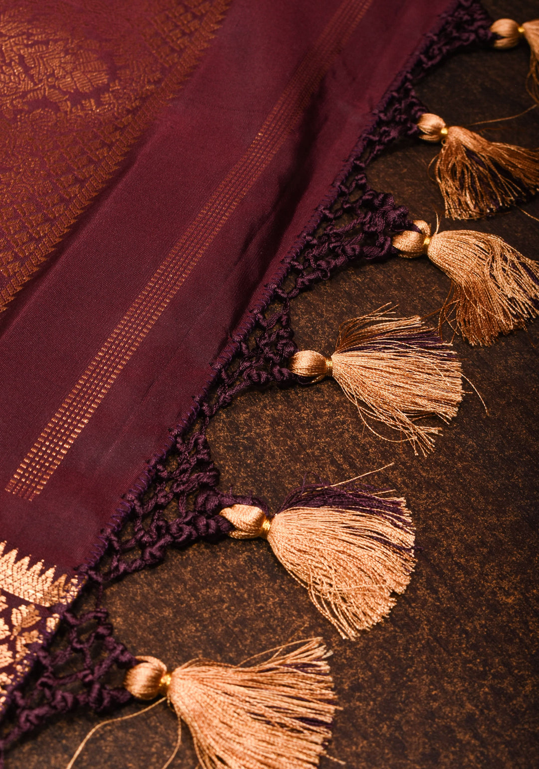 Stunning Maroon Vidya Balan Pure handwoven Gadwal Silk Saree with Grand Pallu and Ornate Arches Zari Border | SILK MARK CERTIFIED