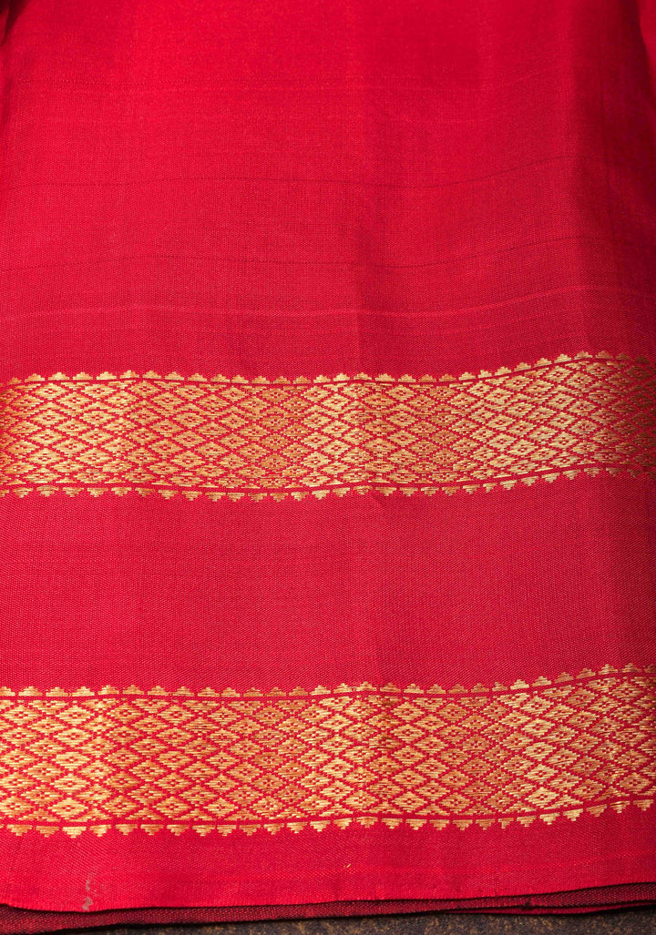 Black Gadwal Silk Saree with Sona Rupa Buttas and Contrast Rettaipet Border | SILK MARK CERTIFIED