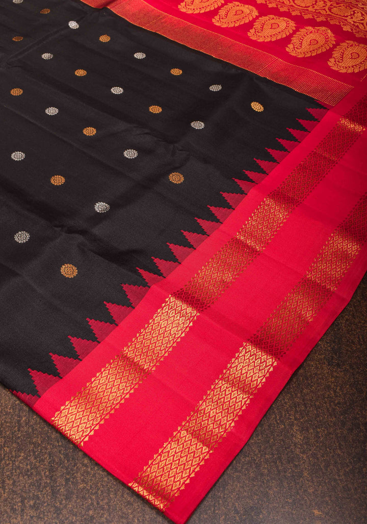 Black Gadwal Silk Saree with Sona Rupa Buttas and Contrast Rettaipet Border | SILK MARK CERTIFIED