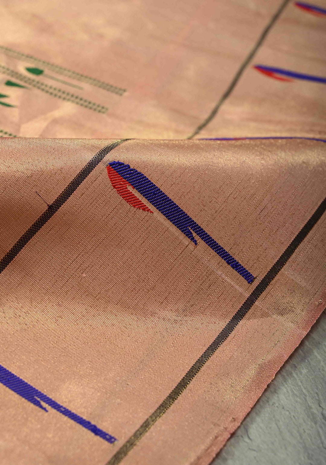 Authentic Off White Yeola Paithani Handloom Silk Saree with Single Muniya Borders and Peacock Motifs on Pallu | SILK MARK CERTIFIED