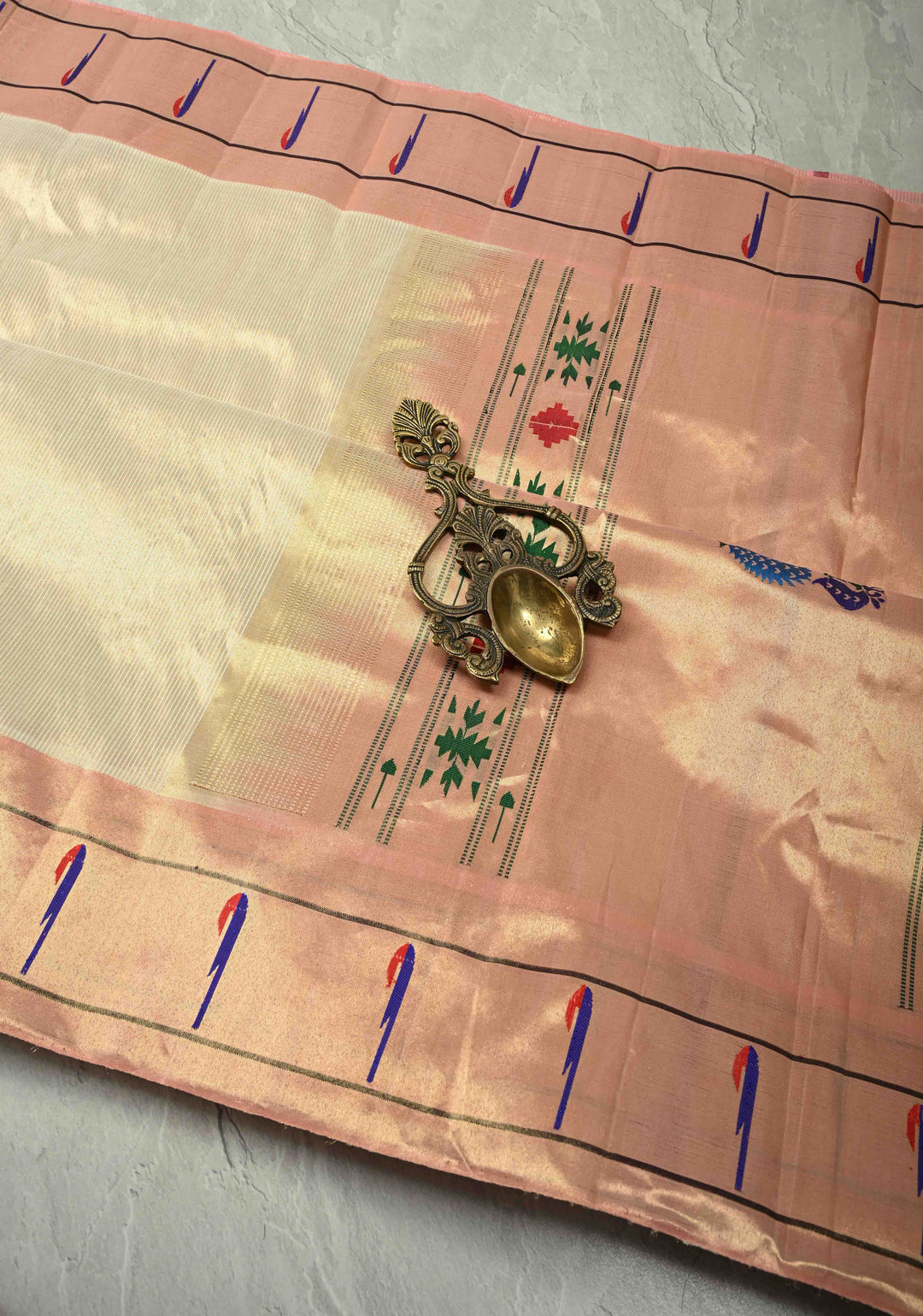 Authentic Off White Yeola Paithani Handloom Silk Saree with Single Muniya Borders and Peacock Motifs on Pallu | SILK MARK CERTIFIED