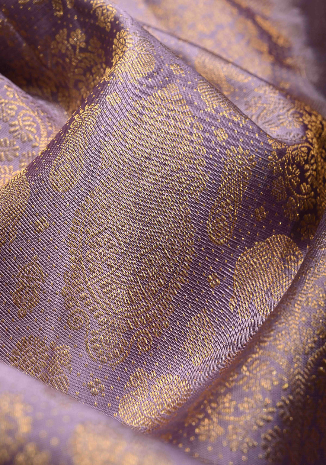 Amethyst Pure Gadwal Silk Saree with Zari Brocade and Contrast Wide Zari Border | SILK MARK CERTIFIED