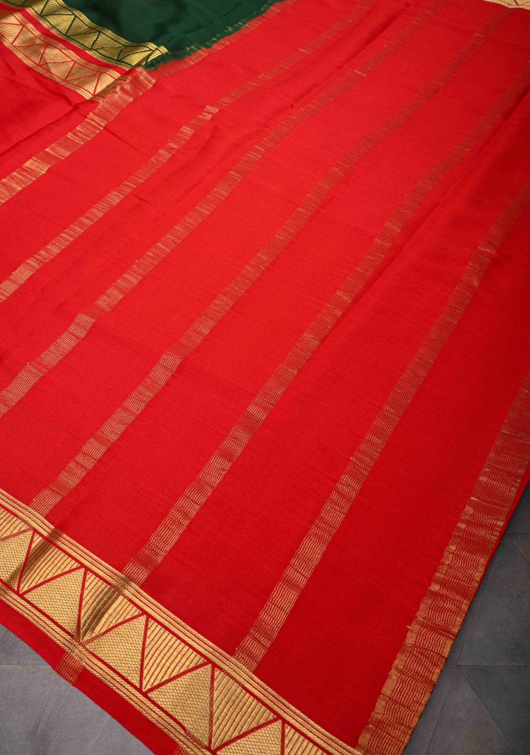 Dark Jungle Green And Red Mysore silk Saree With Half Border in KSIC Grade thickness | SILK MARK CERTIFIED