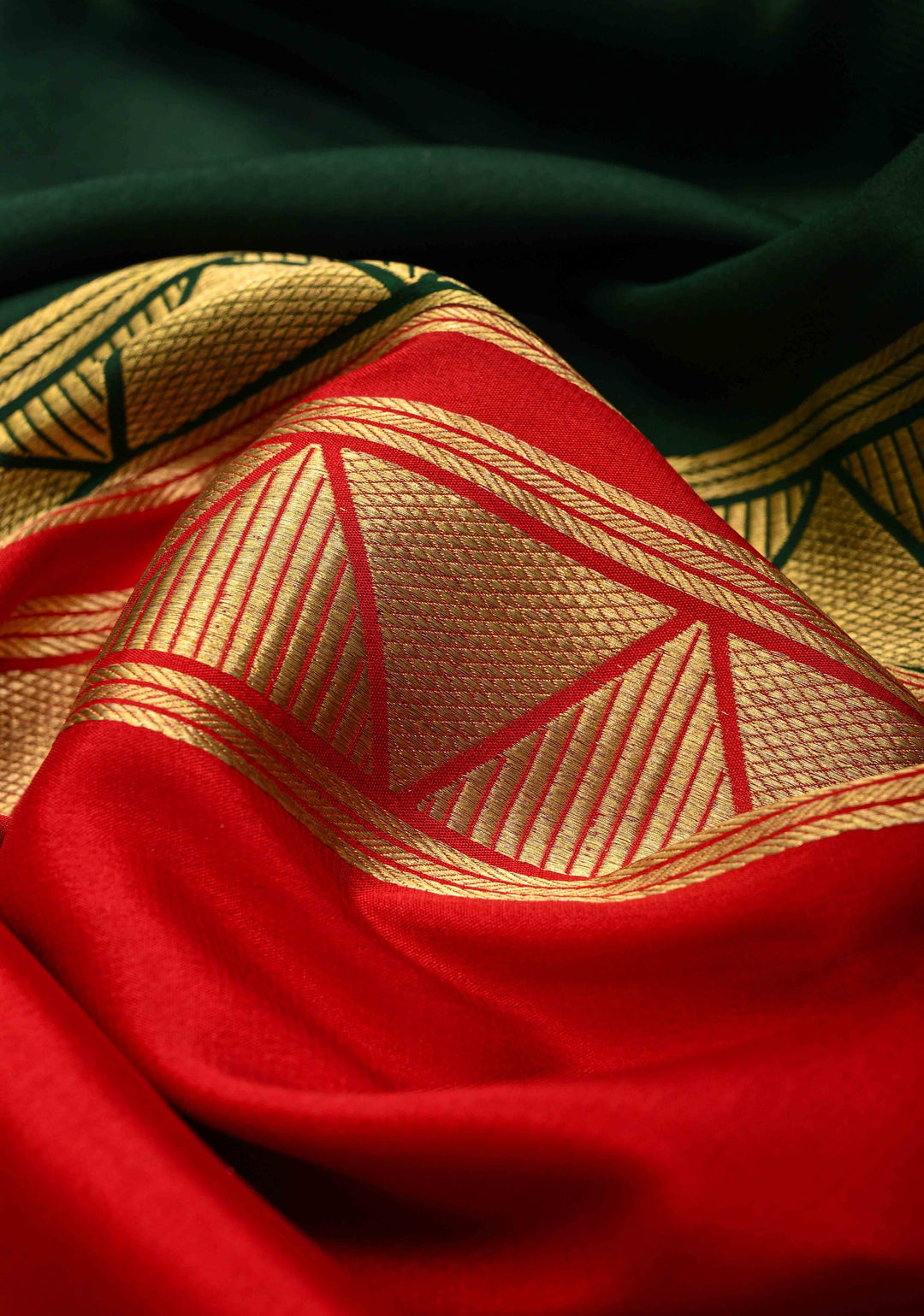 Dark Jungle Green And Red Mysore silk Saree With Half Border in KSIC Grade thickness | SILK MARK CERTIFIED