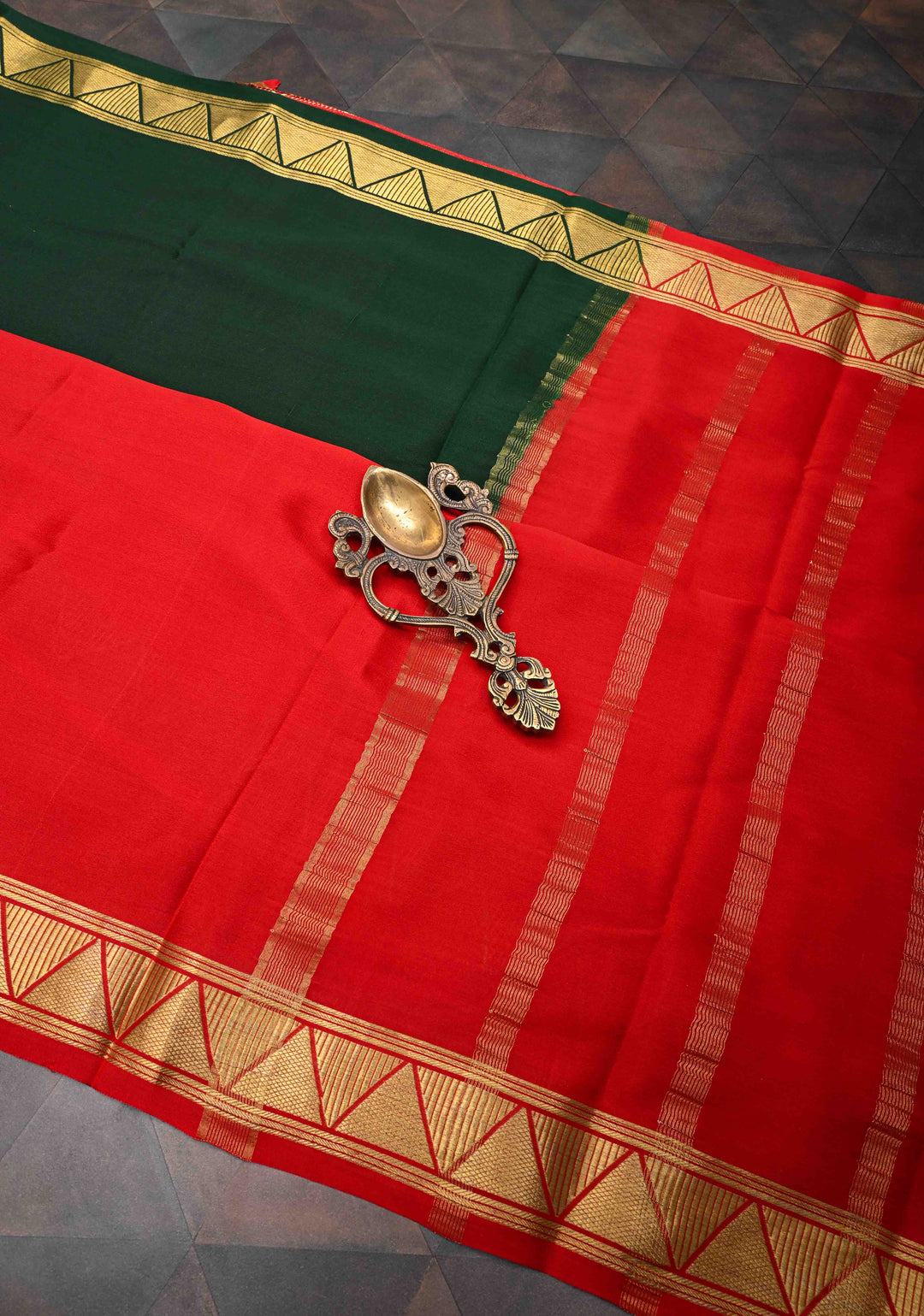 Dark Jungle Green And Red Mysore silk Saree With Half Border in KSIC Grade thickness | SILK MARK CERTIFIED