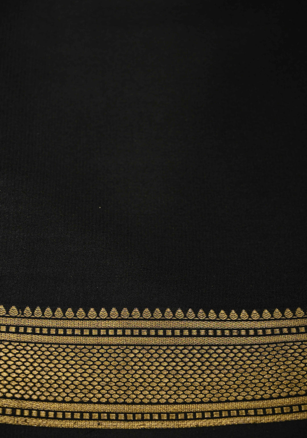 Moose Green Mysore silk Saree With Half Black zari Border in KSIC Grade Thickness | SILK MARK CERTIFIED