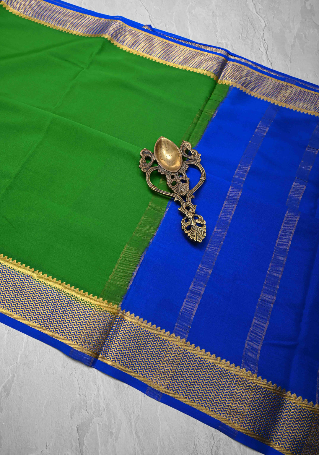 Green Mysore Silk Saree with Zari borders in Ksic Grade thickness | SILK MARK CERTIFIED