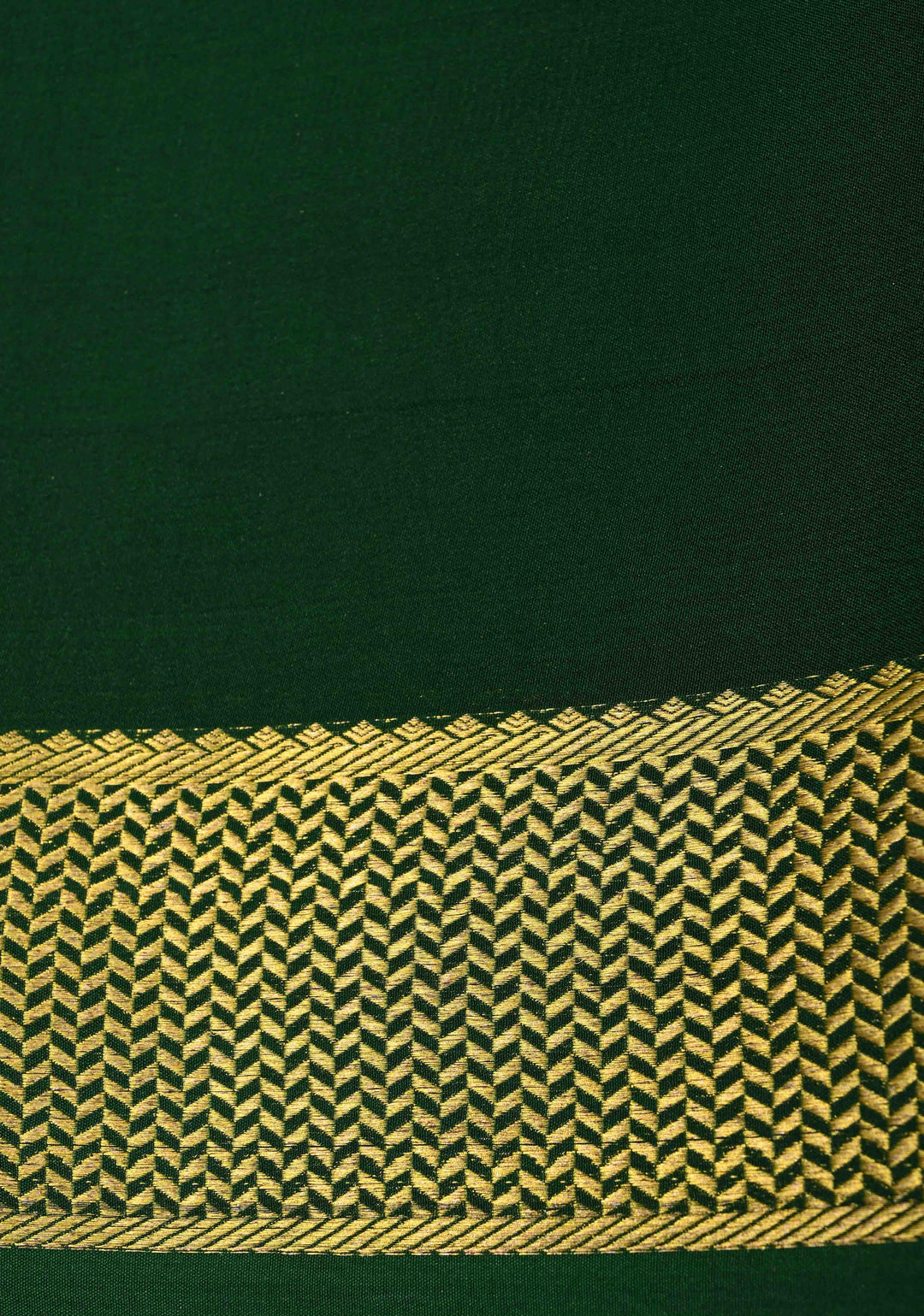 Red Mysore Silk Saree with Zari borders in Ksic Grade thickness | SILK MARK CERTIFIED