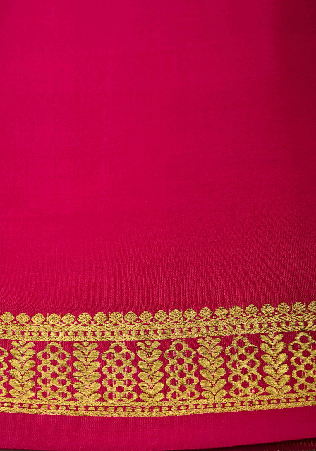 Fuchsia Mysore Silk Saree with Zari Borders in KSIC Grade Thickness | SILK MARK CERTIFIED