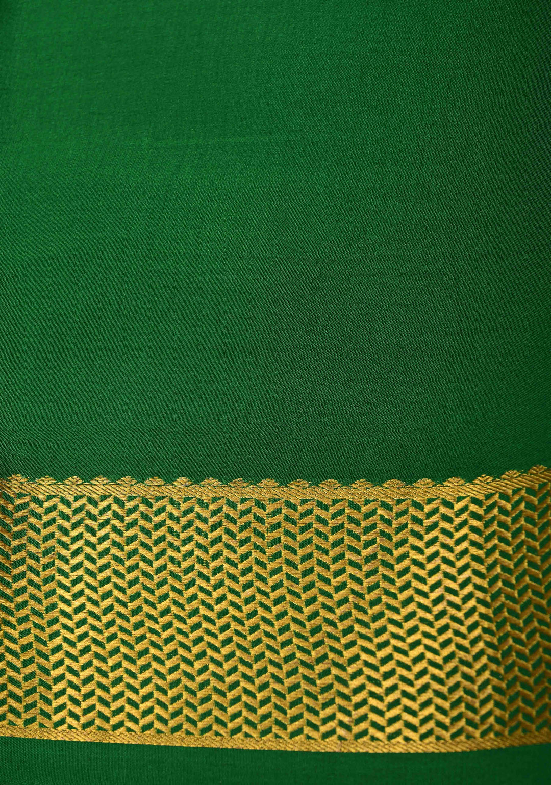 Fuchsia Mysore Silk Saree with Contrast Zari Borders in KSIC Grade Thickness | SILK MARK CERTIFIED