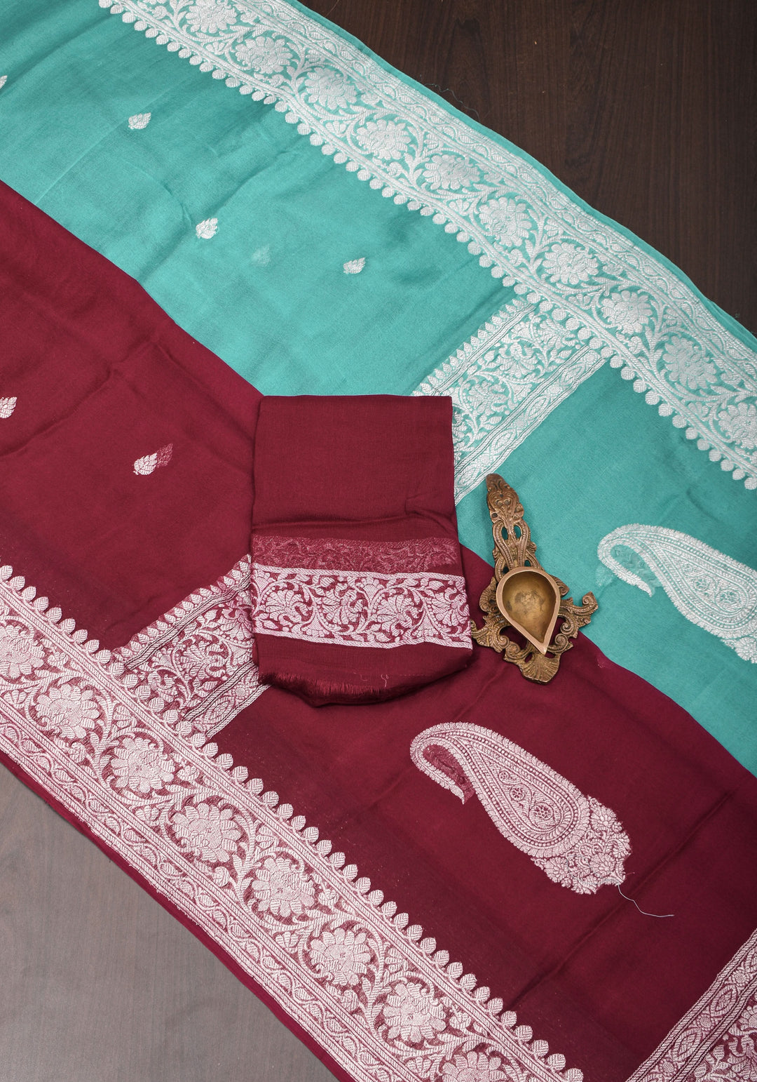 Banarasi Pure Silk Chiffon Ombré Saree with Elongated Paisley Border in Pallu With Green & Maroon | SILK MARK CERTIFIED