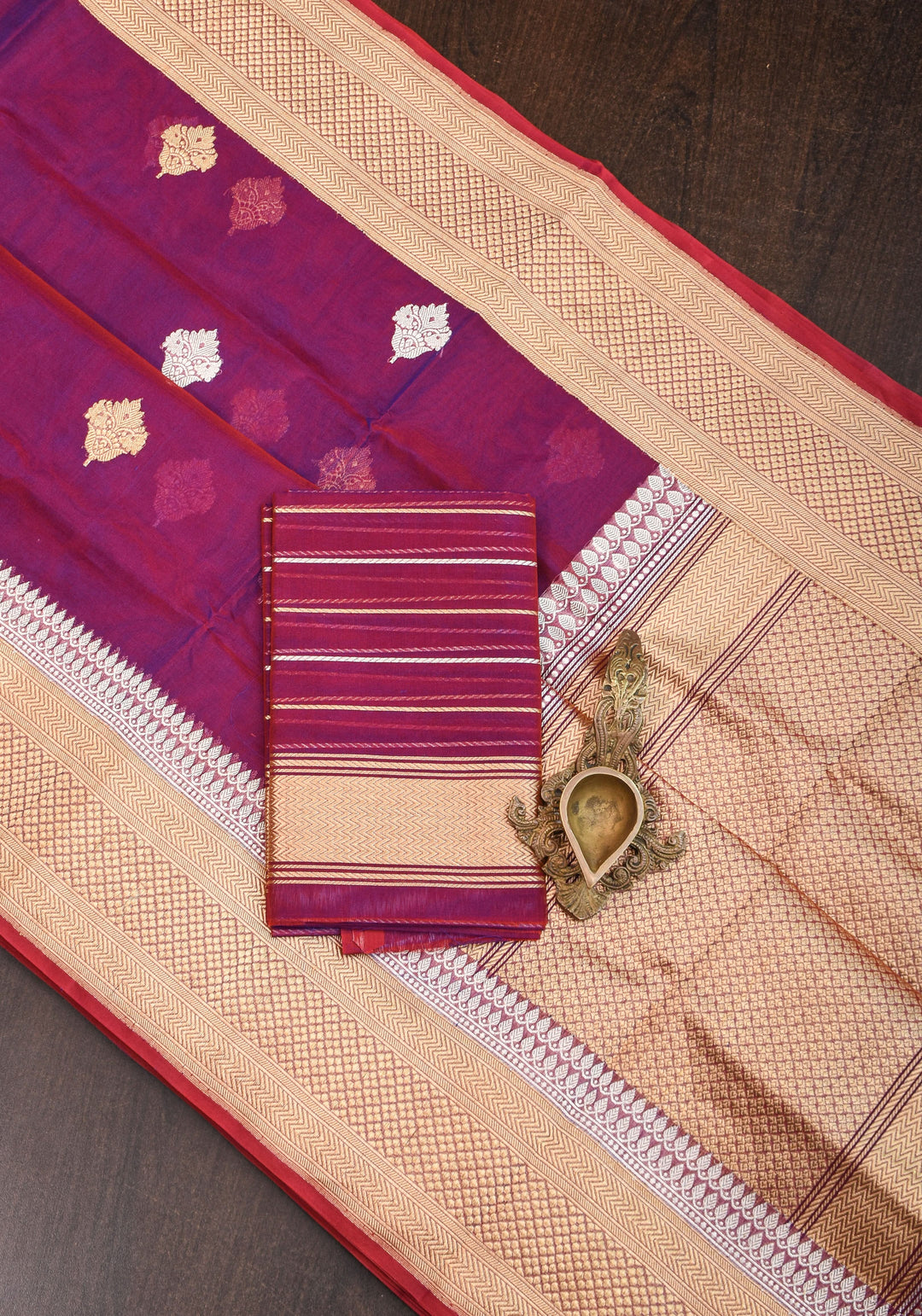 Pure Banarasi Kora Silk Saree in Dual Tone Purple Red with Golden Borders | SILK MARK CERTIFIED