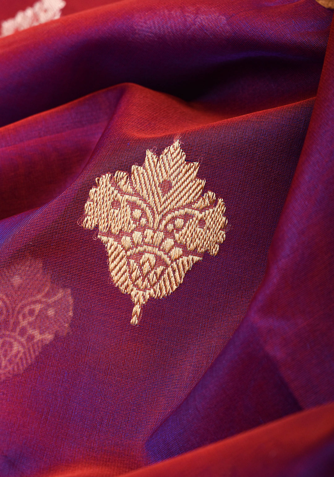 Pure Banarasi Kora Silk Saree in Dual Tone Purple Red with Golden Borders | SILK MARK CERTIFIED