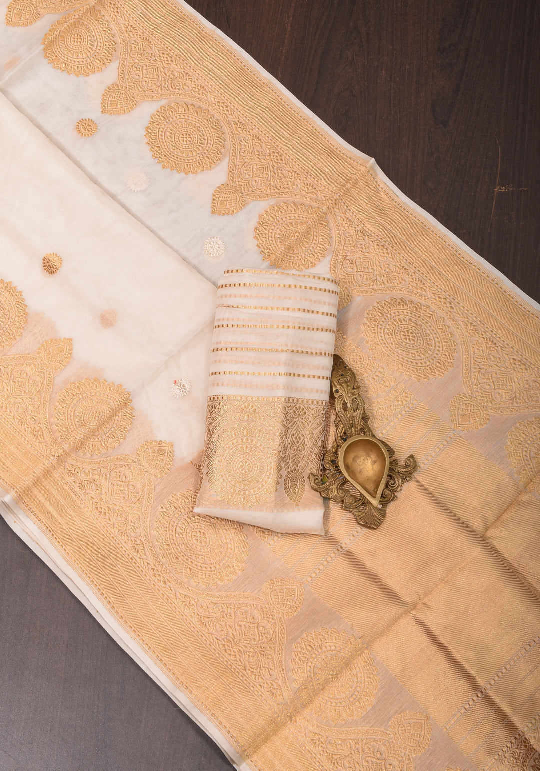 Exquisite Off White Banarasi Kora Silk Saree with Zari Motifs with kadhuwa weave, Grand Pallu and Zari | SILK MARK CERTIFIED | SHOBITAM