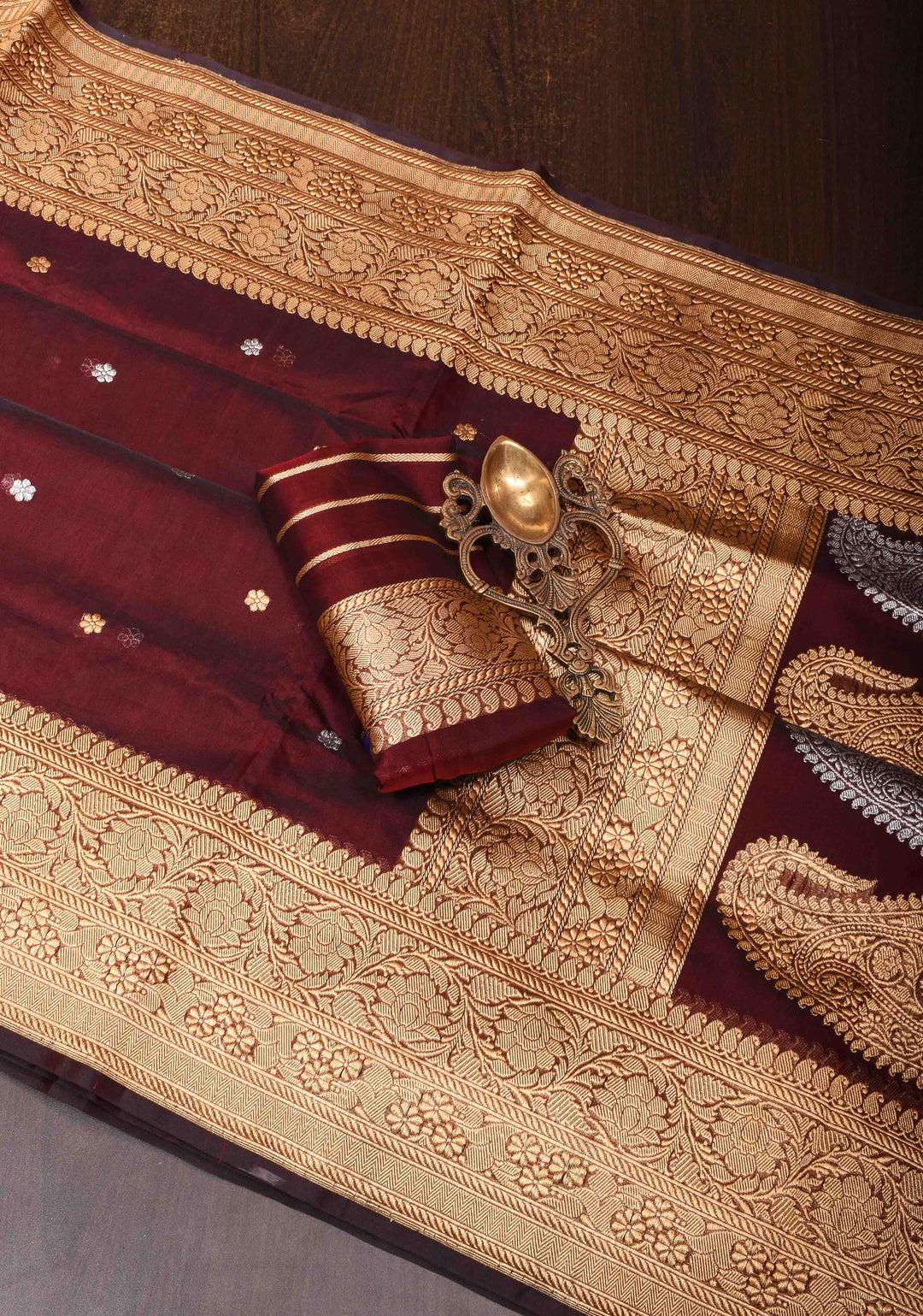 Exquisite Pure Banarasi  Kora Silk Saree in Burgandy with Sona Rupa Butta and Zari Border | SILK MARK CERTIFIED