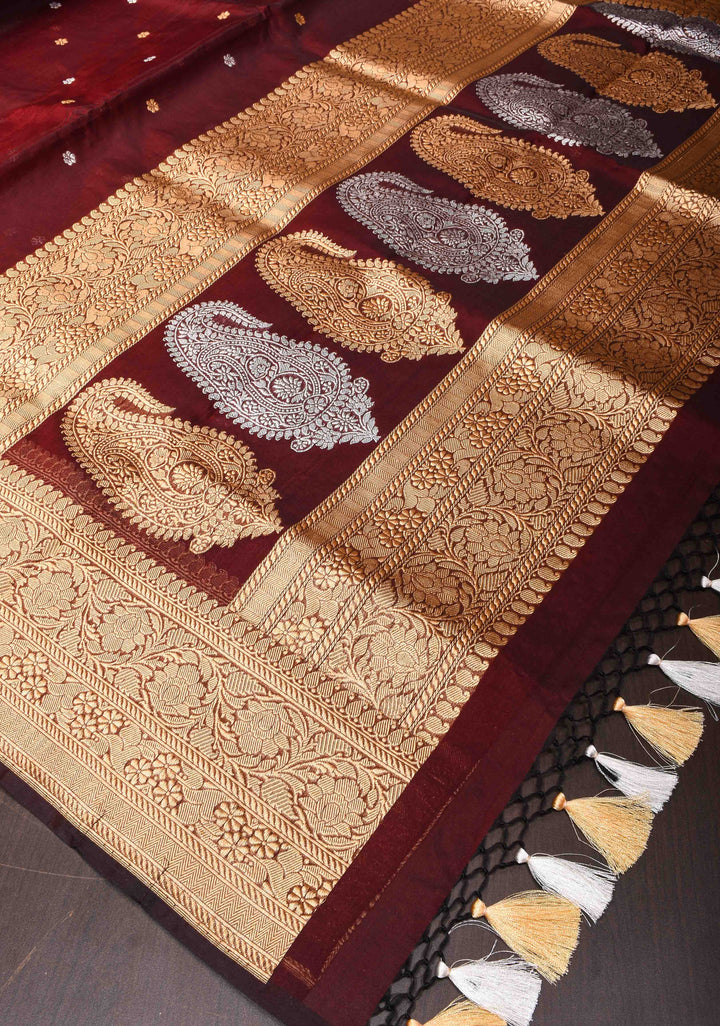 Exquisite Pure Banarasi  Kora Silk Saree in Burgandy with Sona Rupa Butta and Zari Border | SILK MARK CERTIFIED