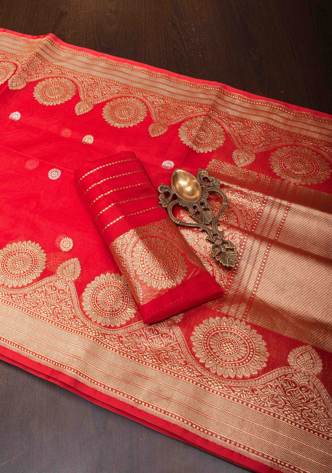 Red Pure Banarasi Kora Silk Saree with Sona Rupa Butta and Scallop Border | SILK MARK CERTIFIED