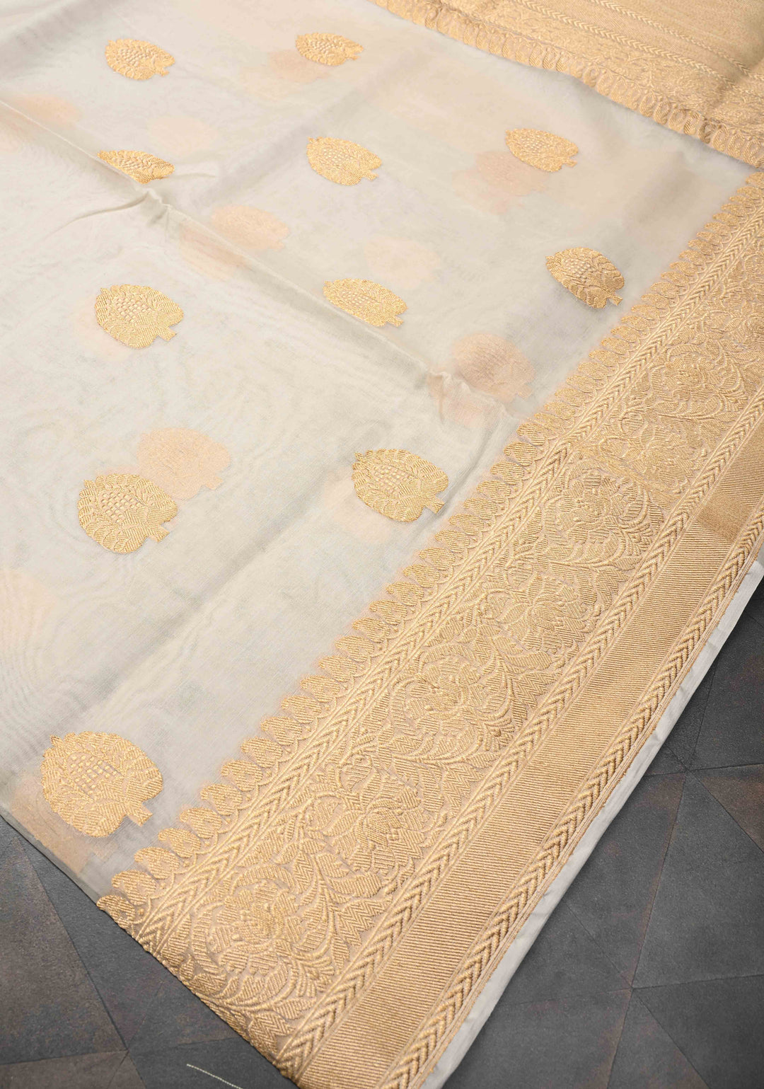 Exquisite Cream Banarasi Kora Silk Saree with Zari Motifs and Border | SILK MARK CERTIFIED
