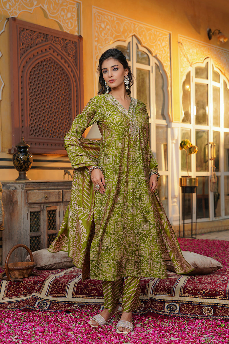 Green Silk Blend Floral Embroidered Straight Kurta Trousers With Dupatta  | SHOBITAM