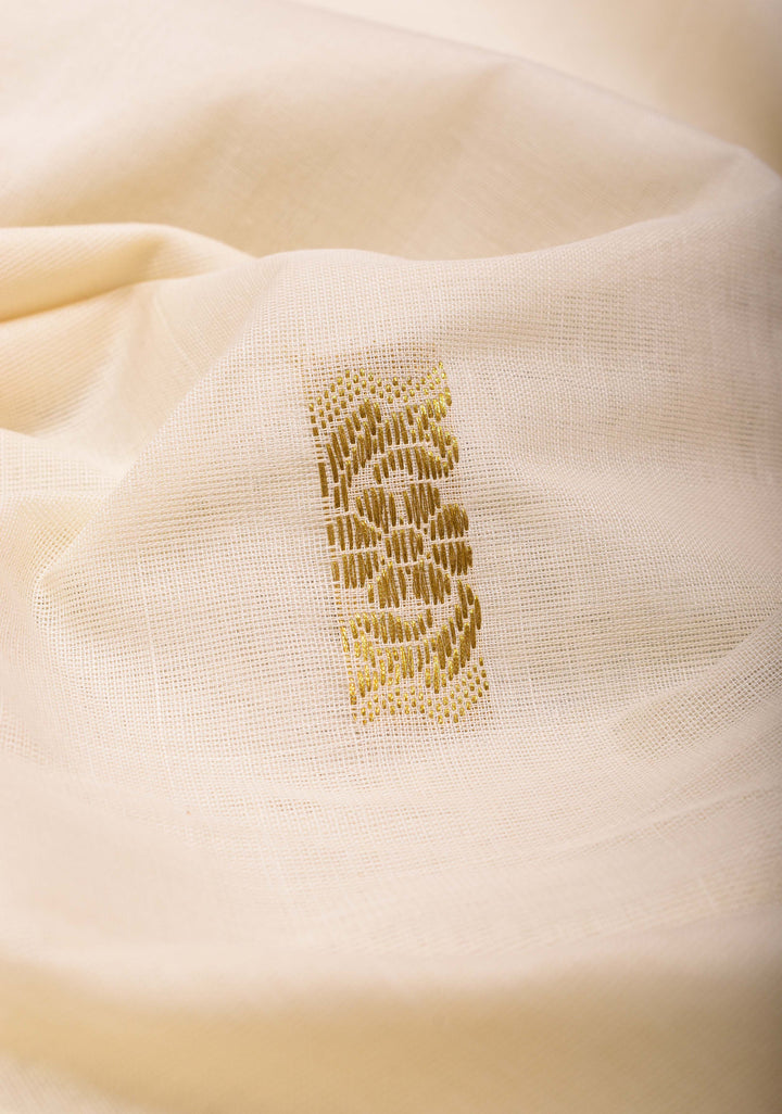 Elegant Kerala Kasavu Saree in Off White and Gold. Stunning Top Seller Saree!