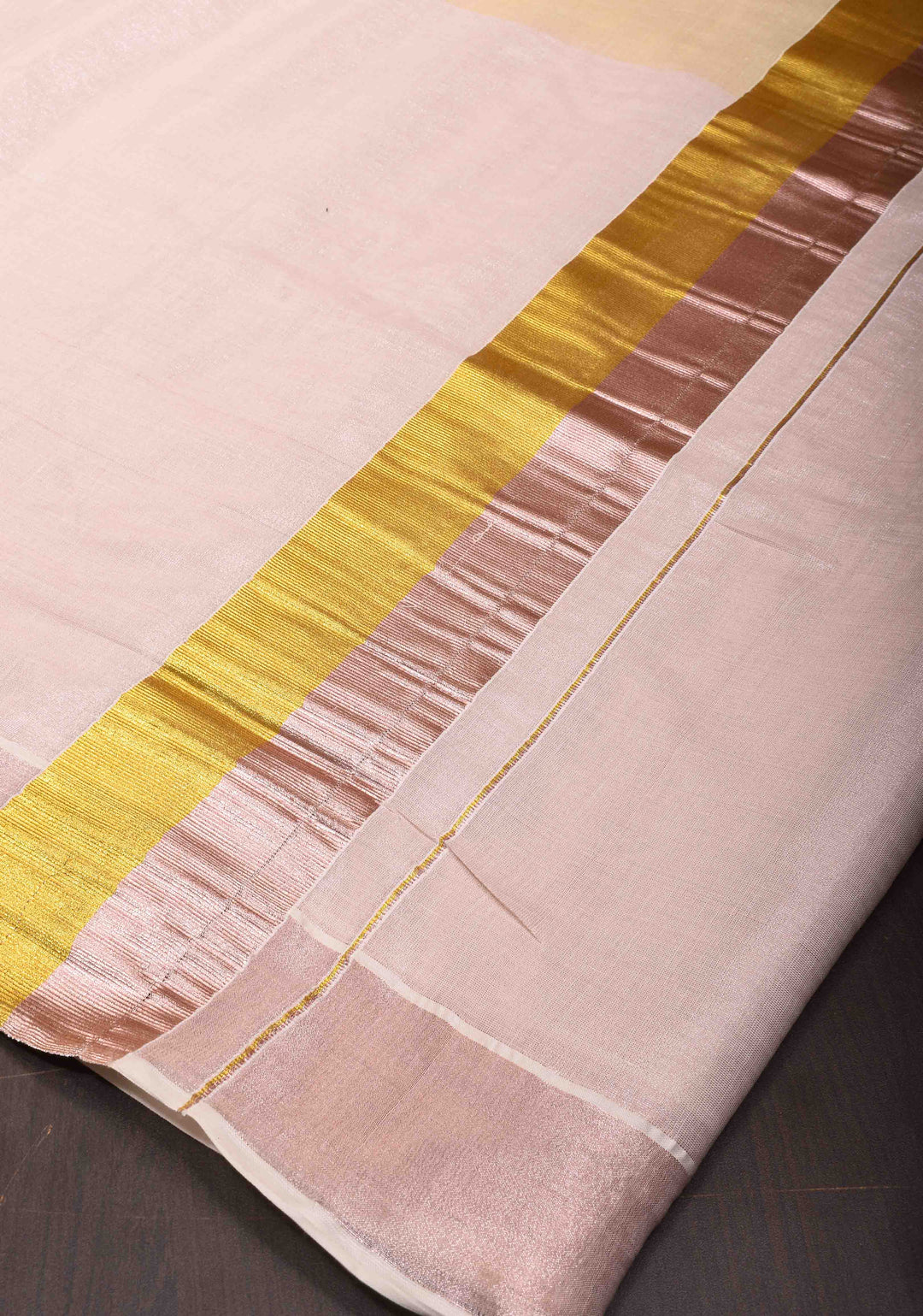Elegant Kerala Kasavu Half Tissue Saree in White and Gold – A Timeless Classic