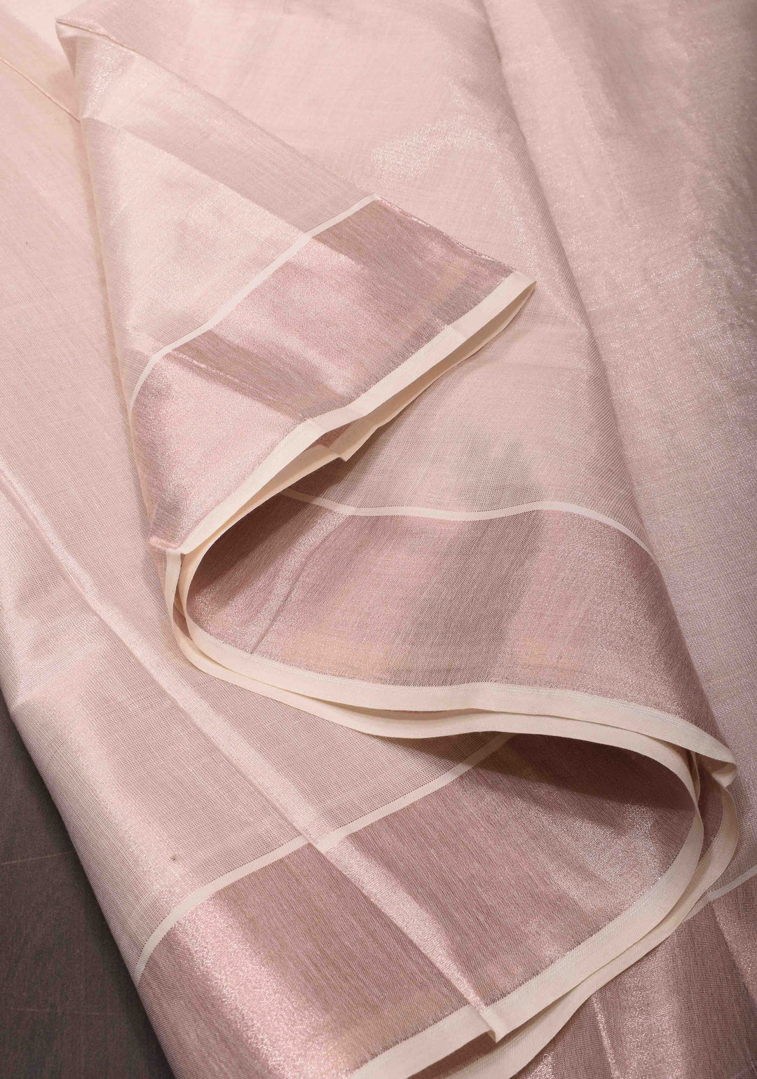 Elegant Kerala Kasavu Half Tissue Saree in White and Gold – A Timeless Classic