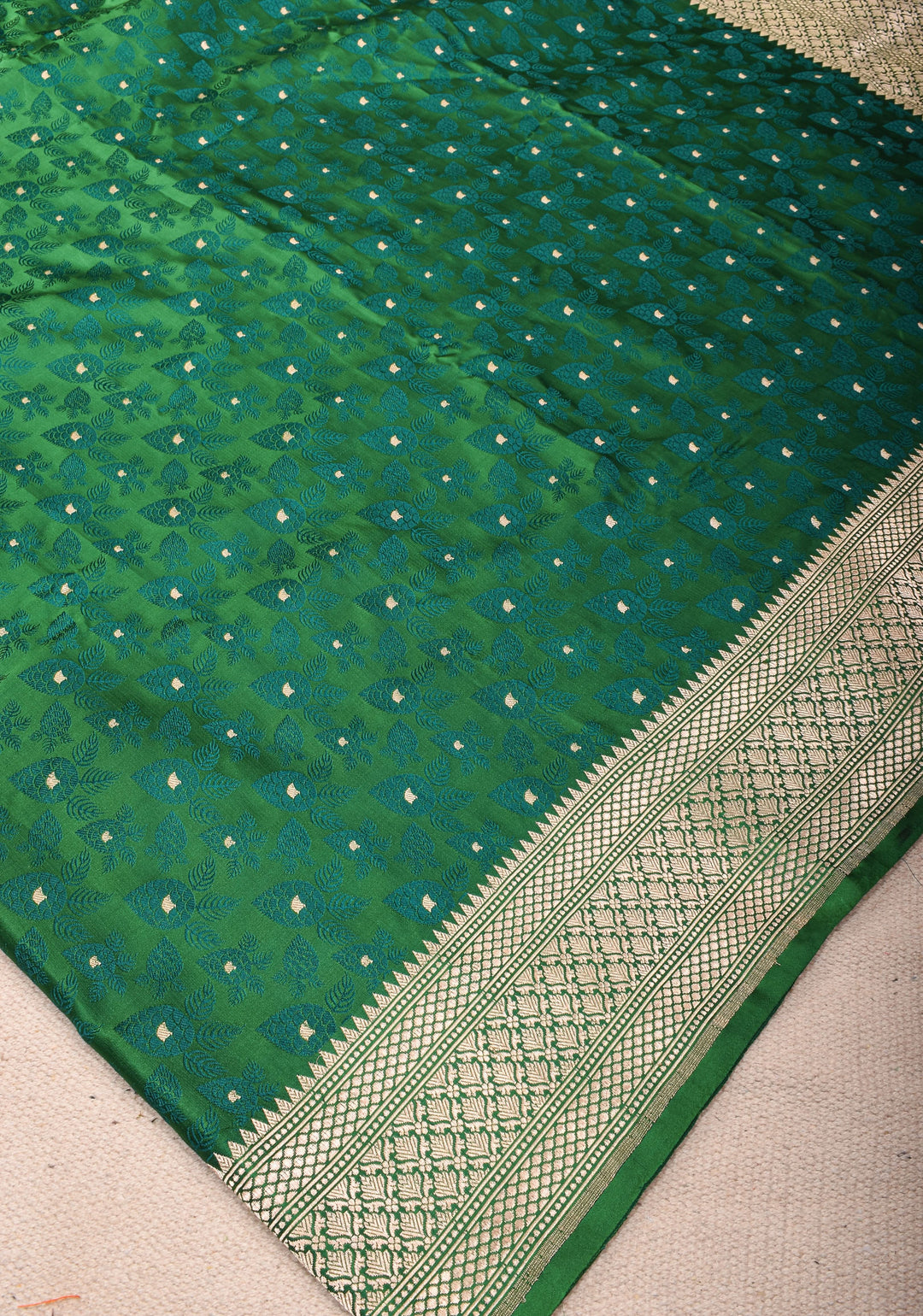 Green Tanchoi Banarasi Silk Saree with Self Brocade, Dainty Buttis and Zari Borders  | SILK MARK CERTIFIED