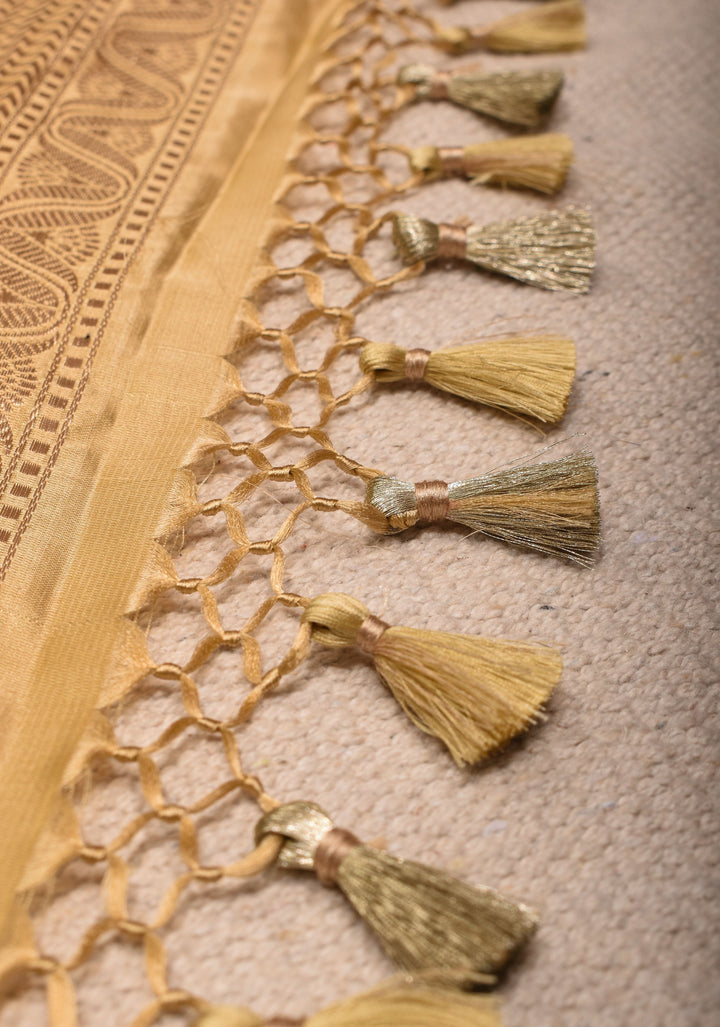 Elegant Golden Banarasi Silk Saree with Subtle Textured tanchoi weave and zari borders| SILK MARK CERTIFIED