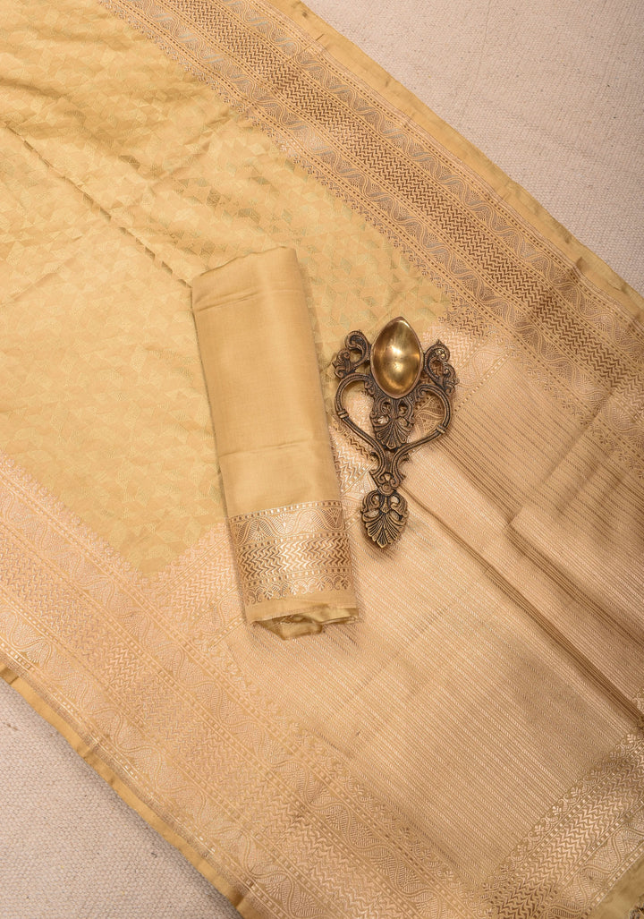 Elegant Golden Banarasi Silk Saree with Subtle Textured tanchoi weave and zari borders| SILK MARK CERTIFIED
