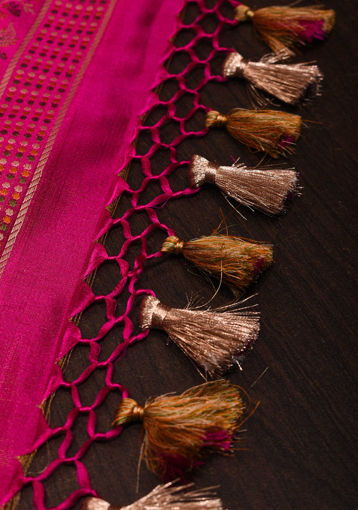 Magenta Tanchoi Floral Banarasi Silk Saree in Pure Silk Satin | SILK MARK CERTIFIED (Copy)