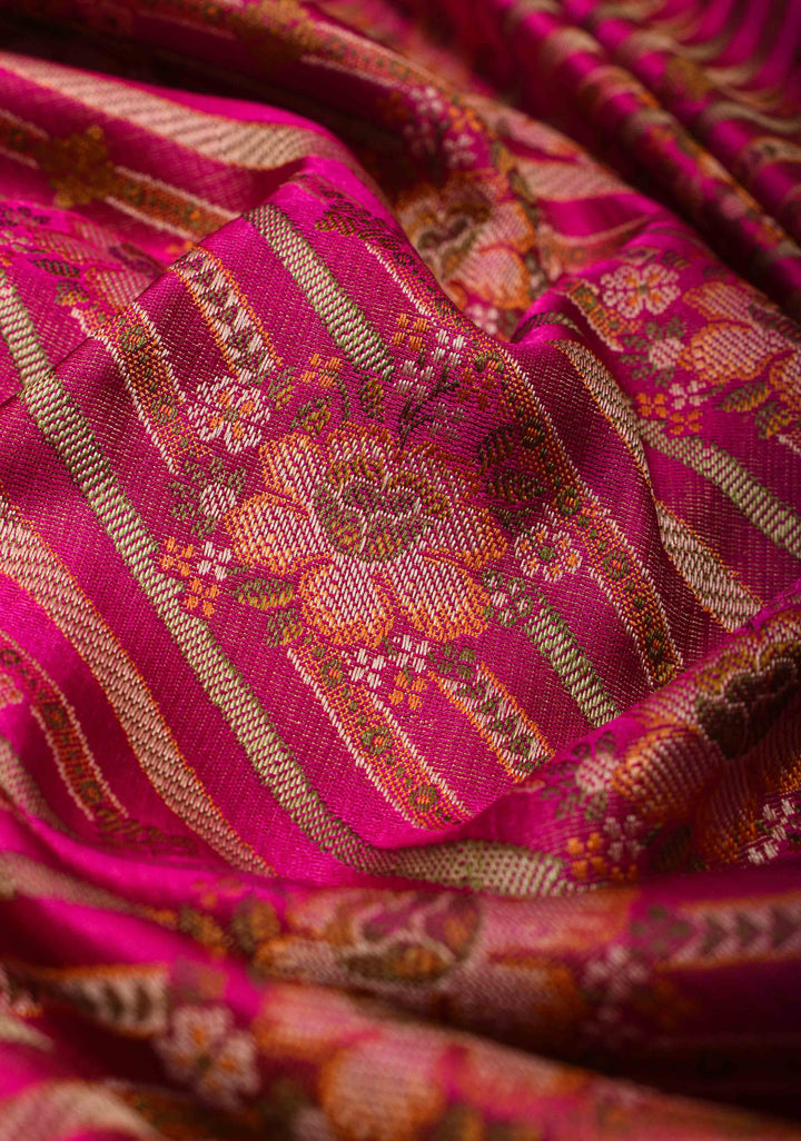 Magenta Tanchoi Floral Banarasi Silk Saree in Pure Silk Satin | SILK MARK CERTIFIED (Copy)