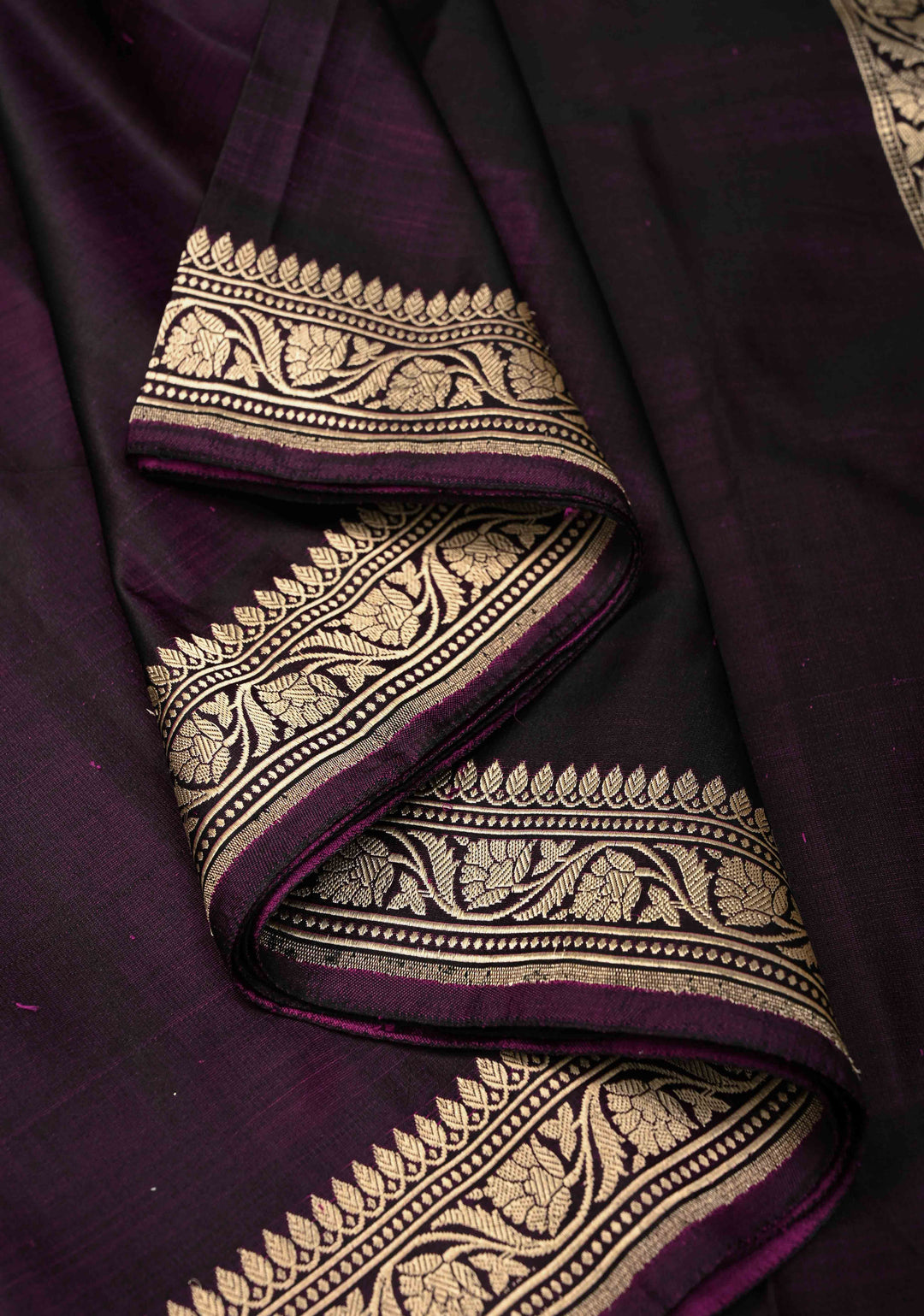 Purple Dual Tone Tanchoi Banarasi Saree in Pure Silk Satin and Zari Border | SILK MARK CERTIFIED