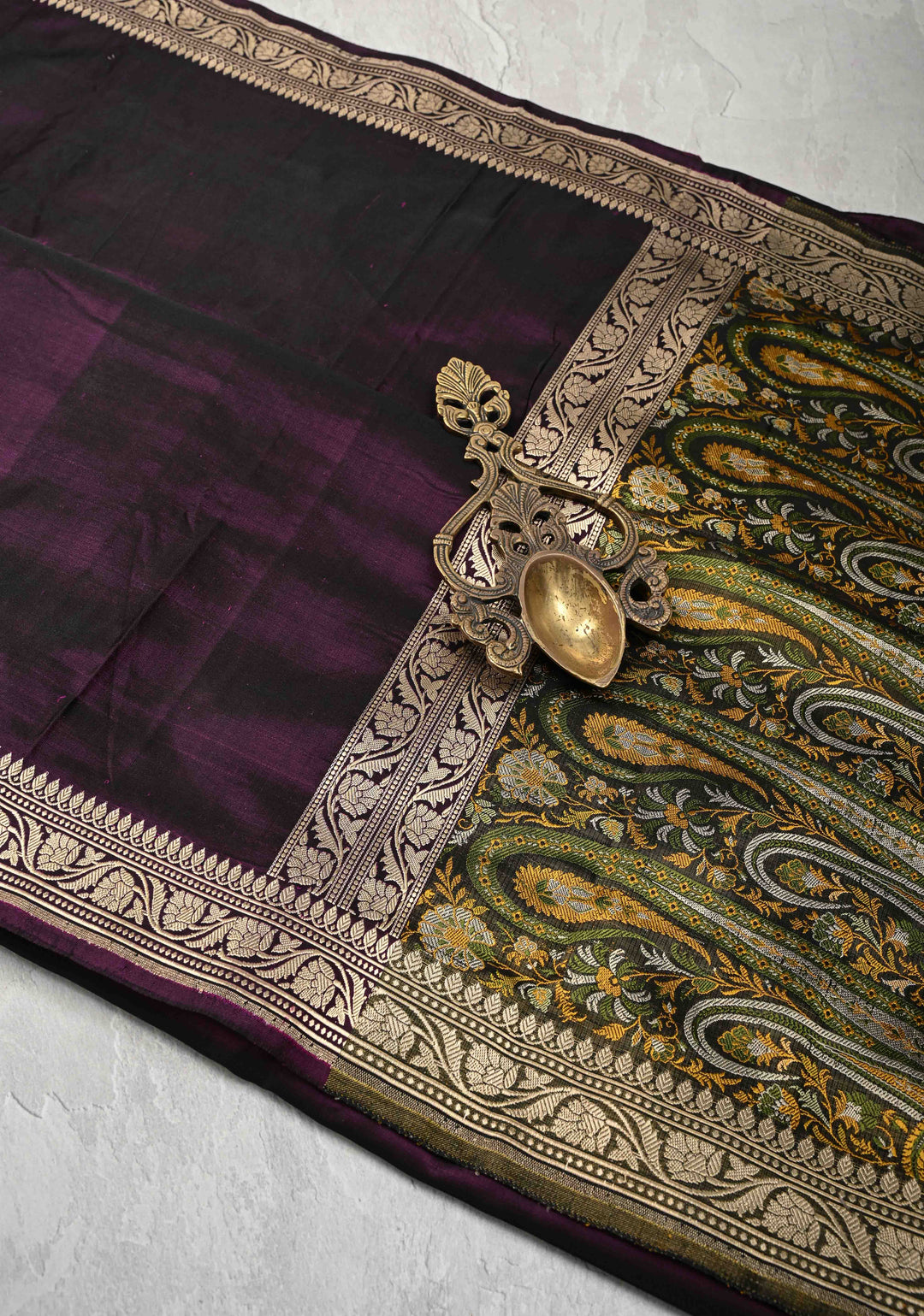 Purple Dual Tone Tanchoi Banarasi Saree in Pure Silk Satin and Zari Border | SILK MARK CERTIFIED