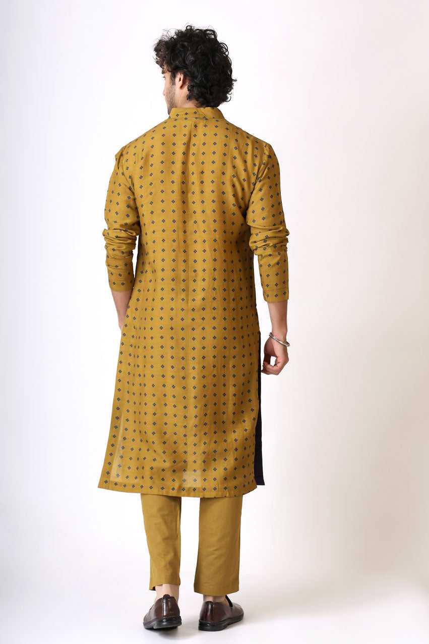 SMRITI OLIVE BUTTI KURTA PANT SET (set of 2) | SHOBITAM