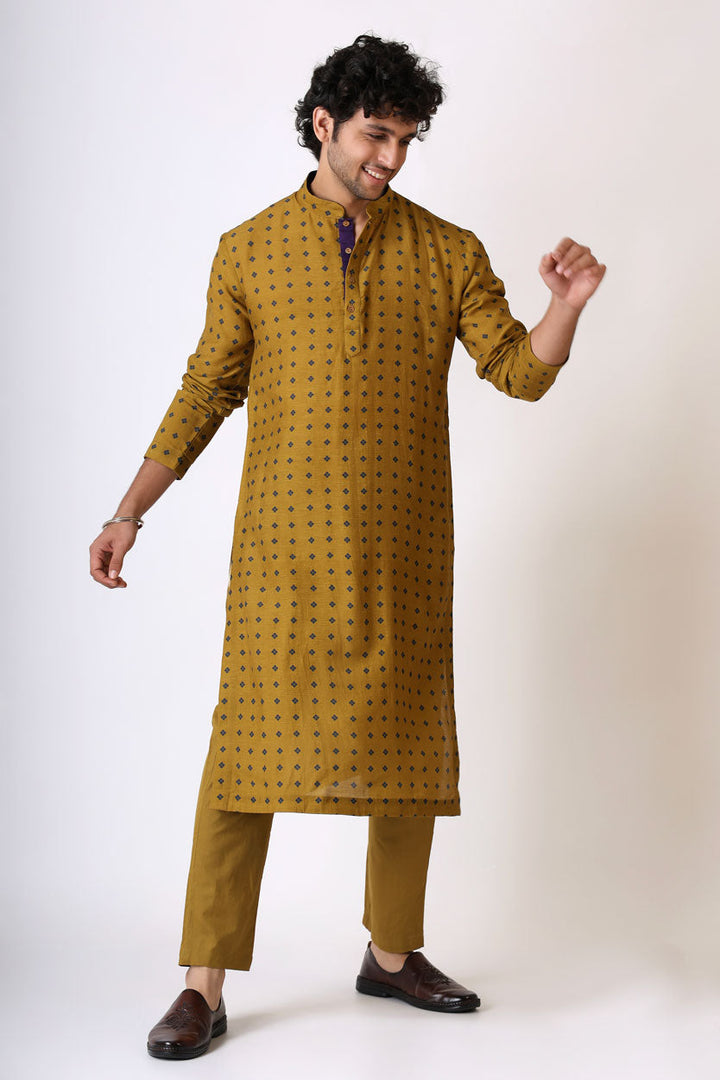 SMRITI OLIVE BUTTI KURTA PANT SET (set of 2) | SHOBITAM