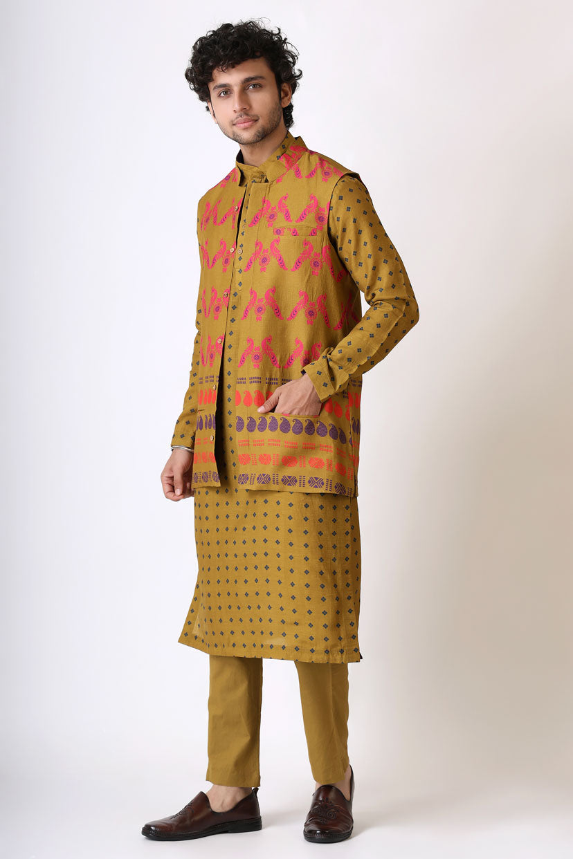 SMRITI OLIVE MAYIL JACKET | SHOBITAM