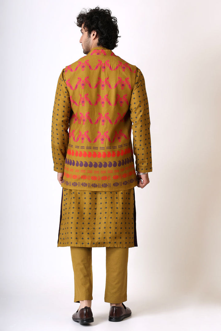 SMRITI OLIVE MAYIL JACKET | SHOBITAM