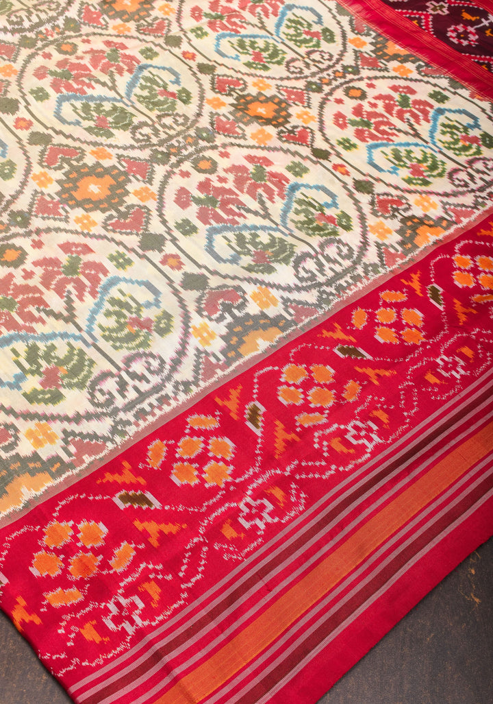 Ivory Pure Silk Saree with Intricate Ikkat patterns | SILK MARK CERTIFIED